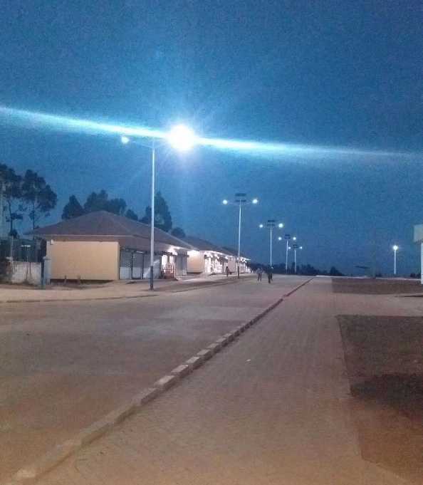 株洲市非洲科特迪瓦太阳能路灯工程